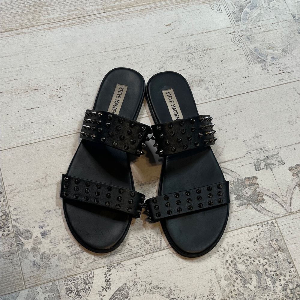 Steve Madden Black Parkin Silver Studded Sandals Size 10